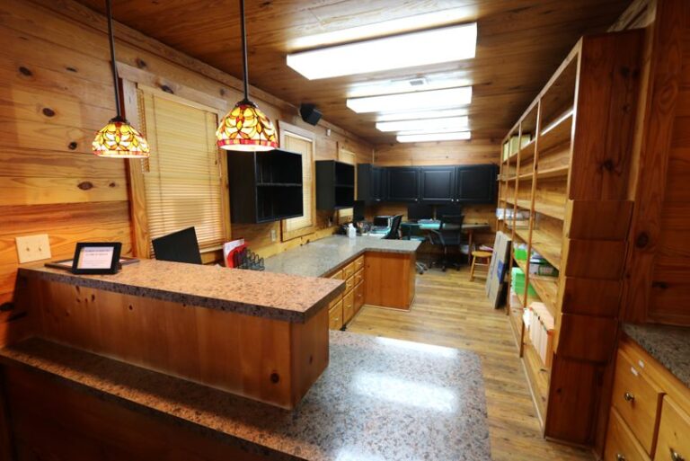 Bro410 111 West Wade Hampton Blvd 04