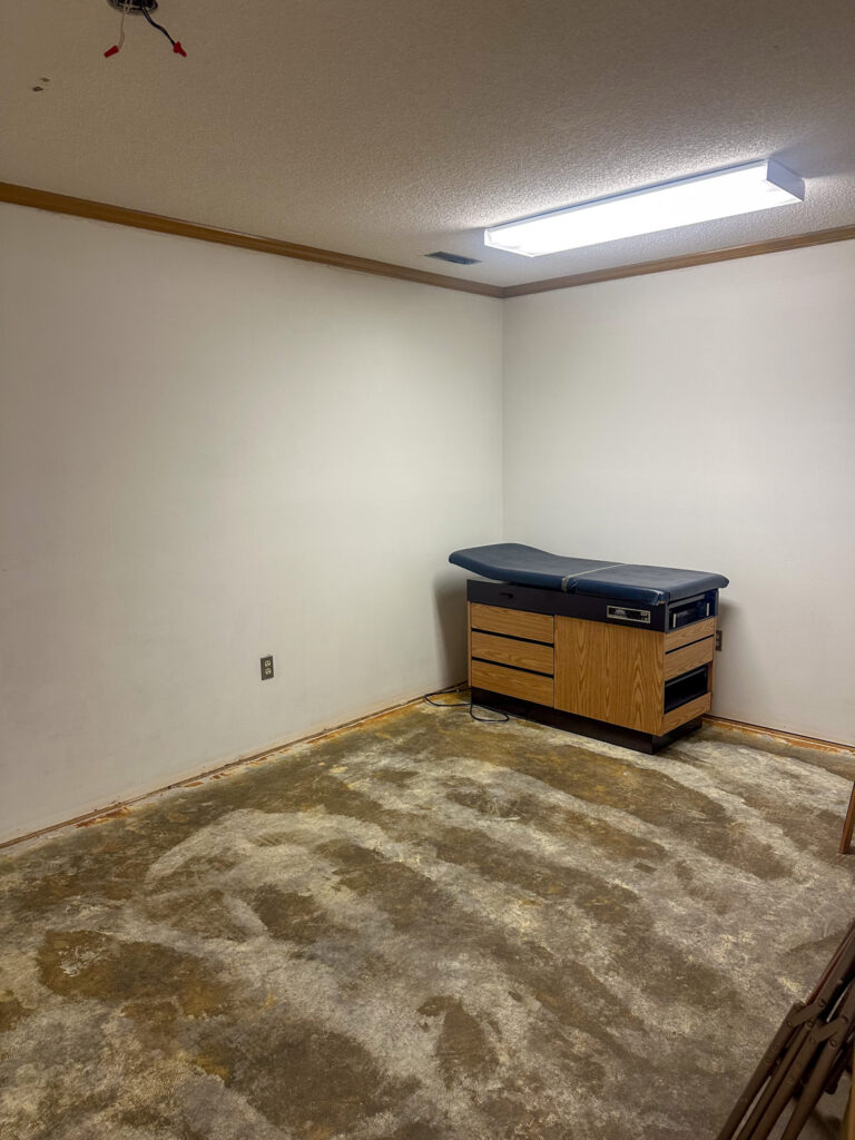 4200 E North St Ste 14_9